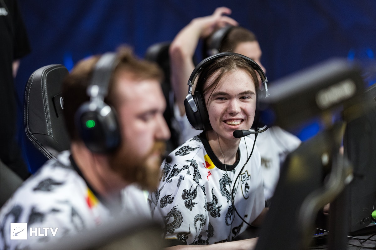 D组榜首 D组榜首