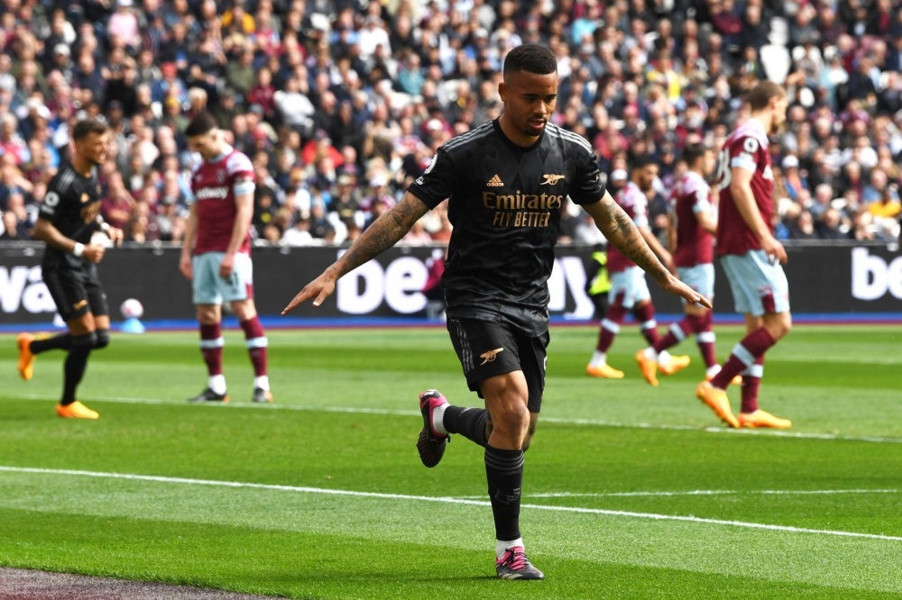 个游泳池中 个游泳池中