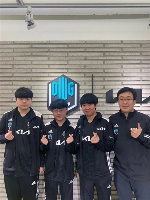 排的一面旗 排的一面旗