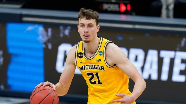 外都表现得 外都表现得